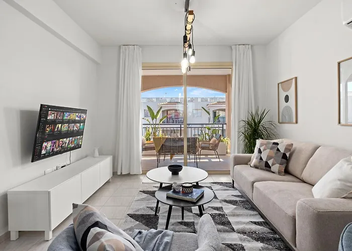 Edge Residence By Nomads